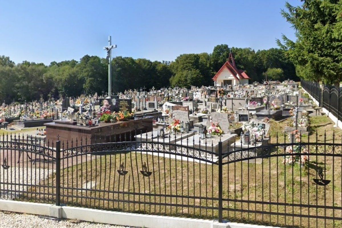 Cmentarz komunalny, Błędowa Tyczyńska, gmina Chmielnik