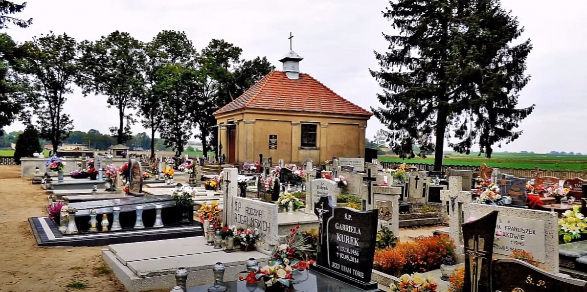 Cmentarz parafia pw. św. Stanisława Biskupa, Damasławek