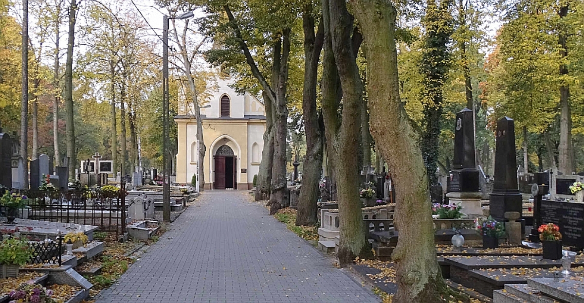 Cmentarz parafialny, Pabianice