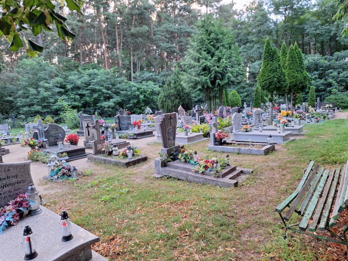 Cmentarz komunalny, Przełazy, gmina Lubrza