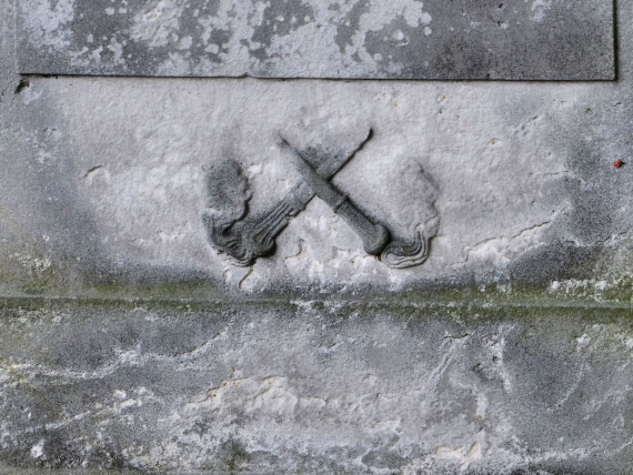 Symbole na cmentarzach