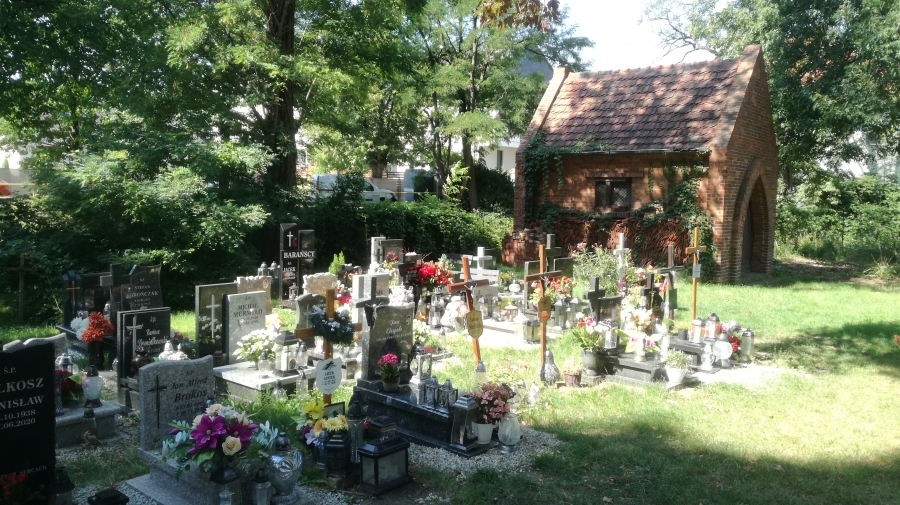 Cmentarz parafii Św. Michała Archanioła, ul. Stanisławowska, Wrocław [GALERIA]