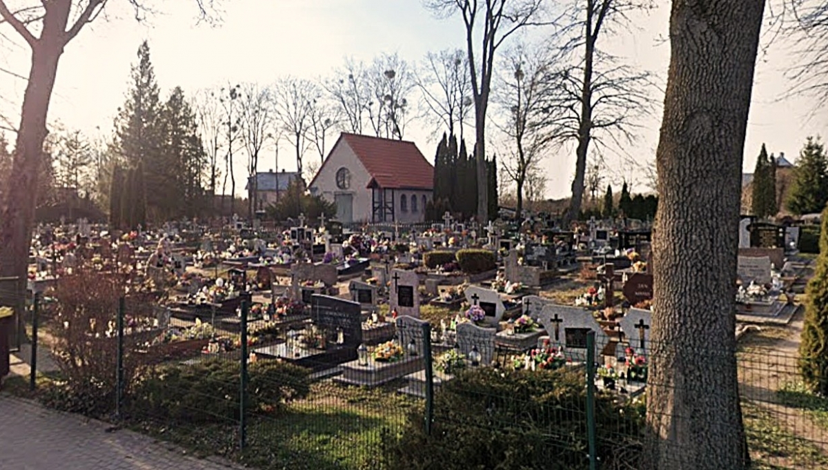 Cmentarz komunalny, Mikołajki