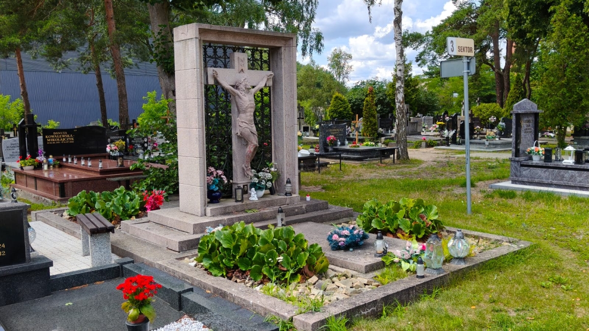 Cmentarz parafii Apostołów Piotra i Pawła, nowy, ul. Poznańska, Kluczyki, Toruń [GALERIA]