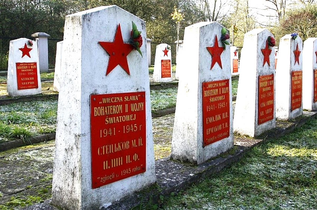 Cmentarz wojenny żołnierzy radzieckich, Góra